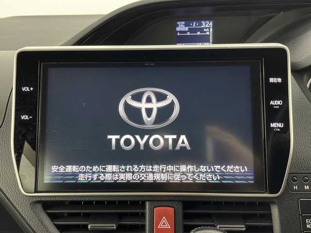 トヨタ ノア Si ダブルバイビー 新潟県 2016(平28)年 7.5万km ホワイトパールクリスタルシャイン 4WD/純正ナビ/　　フルセグ/CD/DVD/BT/バックカメラ/両側パワースライドドア/クルーズコントロール/LEDオートライト/ハーフレザーシート/純正16インチアルミホイール/ステアリングスイッチ/アイドリングストップ/レーンキープ/スマートキー/ビルトインETC
