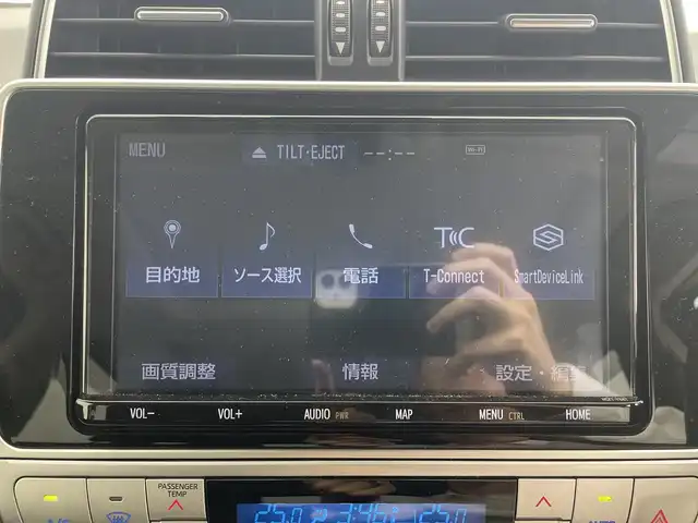 トヨタ ランドクルーザー プラド TX Lパッケージ マットブラED 群馬県 2023(令5)年 3.3万km ホワイトパールクリスタルシャイン サンルーフ　純正９型ナビ　バックカメラ　ウッドコンビステアリング　ルーフレール　黒革シート　エアシート　シートヒーター　ＥＴＣ２．０　ドラレコ　アダプティブクルーズコントロール　ＬＥＤライト　禁煙車