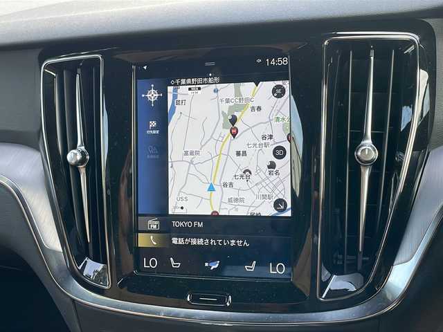 ボルボ Ｖ６０ T5 モメンタム 岡山県 2018(平30)年 4.3万km オニキスブラックP 外部検査実施済み/ターボ/純正HDDナビ/　(フルセグTV/Bluetooth/USB)/バックカメラ/ETC/前後ドライブレコーダー/レザーシート/前席パワーシート/前席シートヒーター/パワーバックドア/レーダークルーズコントロール/衝突軽減ブレーキ/レーンアシスト/ブラインドスポットモニター/オートマチックハイビーム/横滑り防止機能/純正17インチアルミホイール/スマートキー/純正LEDヘッドライト/カーテンエアバック/スペアキー１本/取扱説明書/保証書