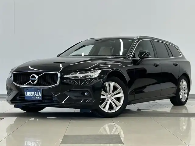 ボルボ Ｖ６０ T5 モメンタム 岡山県 2018(平30)年 4.3万km オニキスブラックP 純正SENSUSナビ/Rカメラ/Bluetooth/アップルカープレイ/パワーテールゲート/LEDヘッドライト/オートライト/AHB/オートワイパー/本革シート/シートヒーター/ACC/BLIS/ロードサインインフォメーション/レーンキーピングエイド/クロストラフィックアラート/パークアシスト/ドラレコ/ETC/衝突回避