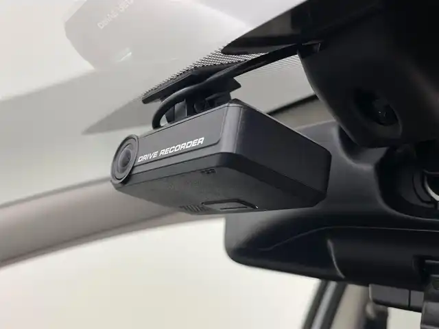 日産 ノート e－パワー メダリスト 埼玉県 2018(平30)年 1.3万km ブリリアントホワイトパール 純正ナビ Bluetooth フルセグTV アラウンドビューモニター デジタルインナーミラー オートハイビーム ドライブレコーダー インテリジェントクルーズコントロール コーナーセンサーETC LED