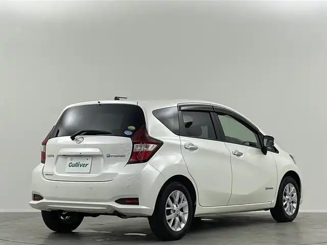 日産 ノート e－パワー メダリスト 埼玉県 2018(平30)年 1.3万km ブリリアントホワイトパール 純正ナビ Bluetooth フルセグTV アラウンドビューモニター デジタルインナーミラー オートハイビーム ドライブレコーダー インテリジェントクルーズコントロール コーナーセンサーETC LED