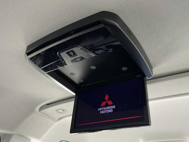 三菱 デリカＤ：５ アーバンギア G 熊本県 2019(平31)年 6.6万km 黒 衝突軽減ブレーキ/レーンキープアシスト/レーダークルーズコントロール/全方位カメラ/１０型ナビ　（フルセグ/Bluetooth/CD/DVD/FM/AM/HDMI）/ETC/ステアリングスイッチ/パドルシフト/シートカバー/両側パワースライドドア/アイドリングストップ/スマートキー/電動格納ミラー/LEDヘッドライト/フォグライト/前方ドライブレコーダー/純正フロアマット/純正サイドバイザー/純正18インチアルミホイール