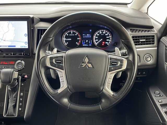 三菱 デリカＤ：５ アーバンギア G 熊本県 2019(平31)年 6.6万km 黒 衝突軽減ブレーキ/レーンキープアシスト/レーダークルーズコントロール/全方位カメラ/１０型ナビ　（フルセグ/Bluetooth/CD/DVD/FM/AM/HDMI）/ETC/ステアリングスイッチ/パドルシフト/シートカバー/両側パワースライドドア/アイドリングストップ/スマートキー/電動格納ミラー/LEDヘッドライト/フォグライト/前方ドライブレコーダー/純正フロアマット/純正サイドバイザー/純正18インチアルミホイール