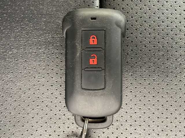 三菱 デリカＤ：５ アーバンギア G 熊本県 2019(平31)年 6.6万km 黒 衝突軽減ブレーキ/レーンキープアシスト/レーダークルーズコントロール/全方位カメラ/１０型ナビ　（フルセグ/Bluetooth/CD/DVD/FM/AM/HDMI）/ETC/ステアリングスイッチ/パドルシフト/シートカバー/両側パワースライドドア/アイドリングストップ/スマートキー/電動格納ミラー/LEDヘッドライト/フォグライト/前方ドライブレコーダー/純正フロアマット/純正サイドバイザー/純正18インチアルミホイール