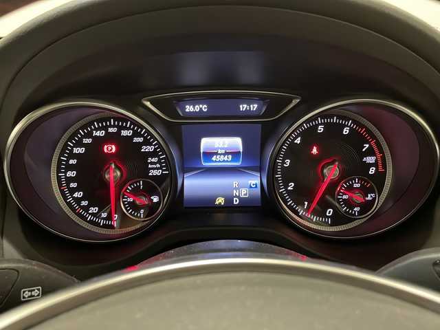 メルセデス・ベンツ ＣＬＡ１８０ Sブレイク AMG スタイル 新潟県 2018(平30)年 4.6万km ポーラホワイト レーダーセーフティパッケージ/・ブラインドスポットアシスト/・ディスタンスパイロット/・レーンキーピングアシスト/AMGプレミアムパッケージ/プレミアムパッケージ/・メモリー付フルパワーシート/・電動ランバーサポート/・アンビエントライト/・パノラミックスライディングルーフ/アクティブブレーキアシスト/アテンションアシスト/ロケイターライディングイルミネーション/EASY-PACK自動開閉テールゲート/パーキングアシストリヤビューカメラ/ナビゲーションシステム/・TV/Apple CarPlay/CD/BT/シートヒーター/ETC