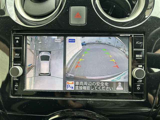 日産 ノート e－パワー X 大阪府 2017(平29)年 10.6万km 茶 ワンオーナー/純正ナビ/（フルセグ／ＢＴ／ＣＤ／ＤＶＤ）/バックカメラ/衝突軽減/横滑り機能/レーンキープ/車両接近装置/純正フロアマット/純正１４インチアルミキャップ/ドラレコ/取扱説明書
