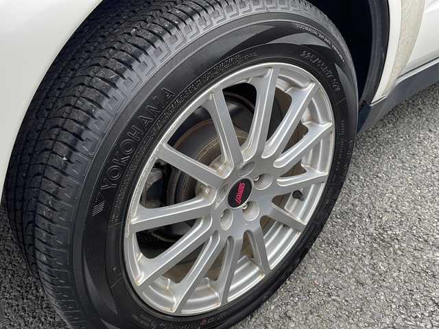 スバル フォレスター tS 東京都 2011(平23)年 6.9万km サテンホワイトパール AWD/社外ナビ（AVIC-HRZ900)/フルセグTV・DVD再生機能あり/クルーズコントロール/パドルシフト/パワーシート(D＋N席）/シートヒーター(D＋N席）/HIDライト/フロントSTIエアロ/フロントドライブレコーダー/STI１７インチアルミ/スタッドレスタイヤ積込