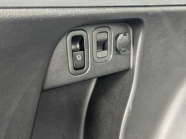 スバル フォレスター tS 東京都 2011(平23)年 6.9万km サテンホワイトパール AWD/社外ナビ（AVIC-HRZ900)/フルセグTV・DVD再生機能あり/クルーズコントロール/パドルシフト/パワーシート(D＋N席）/シートヒーター(D＋N席）/HIDライト/フロントSTIエアロ/フロントドライブレコーダー/STI１７インチアルミ/スタッドレスタイヤ積込