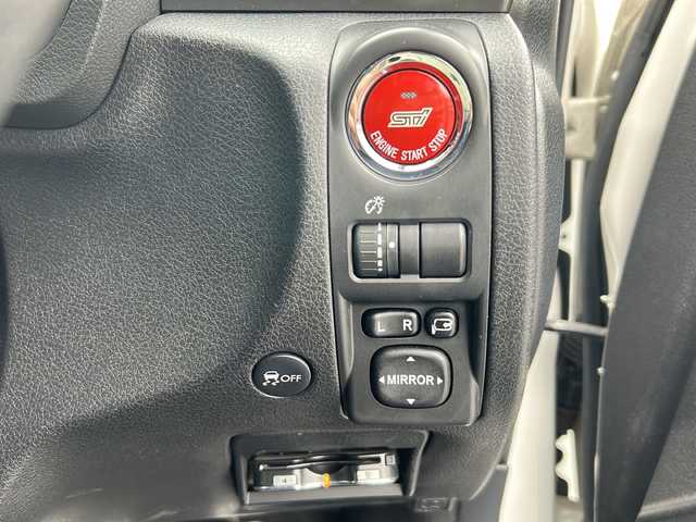 スバル フォレスター tS 東京都 2011(平23)年 6.9万km サテンホワイトパール AWD/社外ナビ（AVIC-HRZ900)/フルセグTV・DVD再生機能あり/クルーズコントロール/パドルシフト/パワーシート(D＋N席）/シートヒーター(D＋N席）/HIDライト/フロントSTIエアロ/フロントドライブレコーダー/STI１７インチアルミ/スタッドレスタイヤ積込