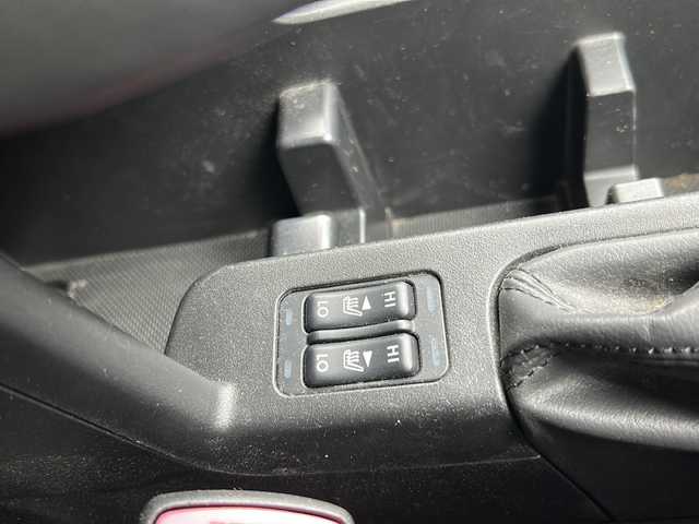 スバル フォレスター tS 東京都 2011(平23)年 6.9万km サテンホワイトパール AWD/社外ナビ（AVIC-HRZ900)/フルセグTV・DVD再生機能あり/クルーズコントロール/パドルシフト/パワーシート(D＋N席）/シートヒーター(D＋N席）/HIDライト/フロントSTIエアロ/フロントドライブレコーダー/STI１７インチアルミ/スタッドレスタイヤ積込