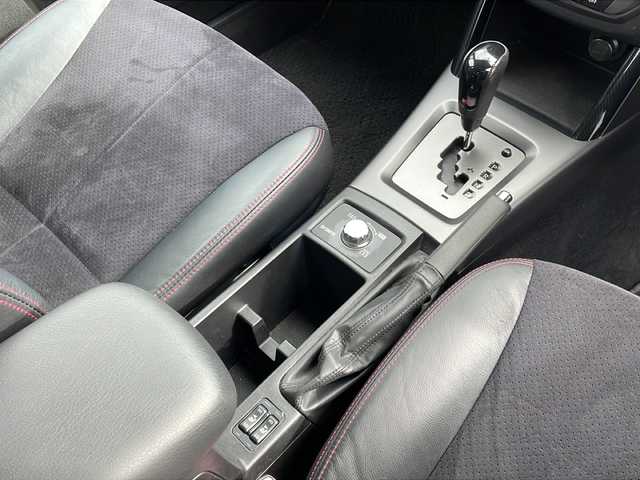 スバル フォレスター tS 東京都 2011(平23)年 6.9万km サテンホワイトパール AWD/社外ナビ（AVIC-HRZ900)/フルセグTV・DVD再生機能あり/クルーズコントロール/パドルシフト/パワーシート(D＋N席）/シートヒーター(D＋N席）/HIDライト/フロントSTIエアロ/フロントドライブレコーダー/STI１７インチアルミ/スタッドレスタイヤ積込