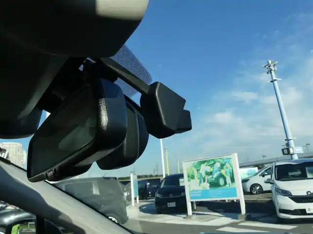 スバル アウトバック リミテッド 千葉県 2017(平29)年 7.7万km ダークブルーパール アイサイト/スバルリヤビークルディテクション/ブラックレザーシート/前席パワーシート/シートヒーター/ダイヤトーンサウンドナビ/地デジTV/【DVD/CD再生機能　Bluetooth接続】/フロント/サイド/バックカメラ/フリップダウンモニター/革巻きステアリング/ステアリングスイッチ/パドルシフト/ETC/LEDヘッドライト/フォグライト/ウインカーミラー/純正18インチアルミホイル/サイド/カーテンエアバッグ/キーレスアクセス