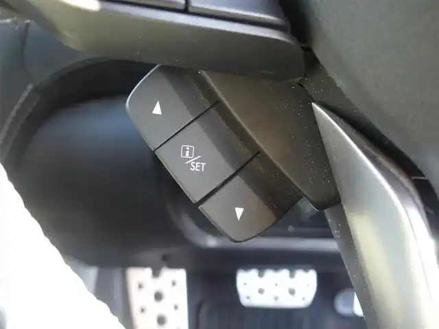 スバル アウトバック リミテッド 千葉県 2017(平29)年 7.7万km ダークブルーパール アイサイト/スバルリヤビークルディテクション/ブラックレザーシート/前席パワーシート/シートヒーター/ダイヤトーンサウンドナビ/地デジTV/【DVD/CD再生機能　Bluetooth接続】/フロント/サイド/バックカメラ/フリップダウンモニター/革巻きステアリング/ステアリングスイッチ/パドルシフト/ETC/LEDヘッドライト/フォグライト/ウインカーミラー/純正18インチアルミホイル/サイド/カーテンエアバッグ/キーレスアクセス