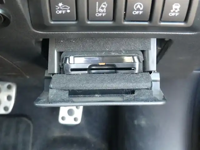 スバル アウトバック リミテッド 千葉県 2017(平29)年 7.7万km ダークブルーパール アイサイト/スバルリヤビークルディテクション/ブラックレザーシート/前席パワーシート/シートヒーター/ダイヤトーンサウンドナビ/地デジTV/【DVD/CD再生機能　Bluetooth接続】/フロント/サイド/バックカメラ/フリップダウンモニター/革巻きステアリング/ステアリングスイッチ/パドルシフト/ETC/LEDヘッドライト/フォグライト/ウインカーミラー/純正18インチアルミホイル/サイド/カーテンエアバッグ/キーレスアクセス