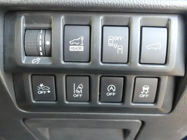 スバル アウトバック リミテッド 千葉県 2017(平29)年 7.7万km ダークブルーパール アイサイト/スバルリヤビークルディテクション/ブラックレザーシート/前席パワーシート/シートヒーター/ダイヤトーンサウンドナビ/地デジTV/【DVD/CD再生機能　Bluetooth接続】/フロント/サイド/バックカメラ/フリップダウンモニター/革巻きステアリング/ステアリングスイッチ/パドルシフト/ETC/LEDヘッドライト/フォグライト/ウインカーミラー/純正18インチアルミホイル/サイド/カーテンエアバッグ/キーレスアクセス