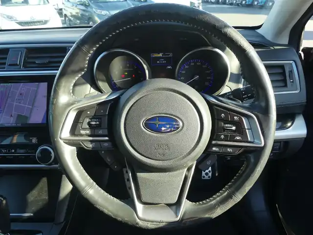 スバル アウトバック リミテッド 千葉県 2017(平29)年 7.7万km ダークブルーパール アイサイト/スバルリヤビークルディテクション/ブラックレザーシート/前席パワーシート/シートヒーター/ダイヤトーンサウンドナビ/地デジTV/【DVD/CD再生機能　Bluetooth接続】/フロント/サイド/バックカメラ/フリップダウンモニター/革巻きステアリング/ステアリングスイッチ/パドルシフト/ETC/LEDヘッドライト/フォグライト/ウインカーミラー/純正18インチアルミホイル/サイド/カーテンエアバッグ/キーレスアクセス