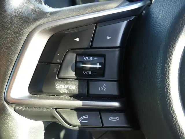 スバル アウトバック リミテッド 千葉県 2017(平29)年 7.7万km ダークブルーパール アイサイト/スバルリヤビークルディテクション/ブラックレザーシート/前席パワーシート/シートヒーター/ダイヤトーンサウンドナビ/地デジTV/【DVD/CD再生機能　Bluetooth接続】/フロント/サイド/バックカメラ/フリップダウンモニター/革巻きステアリング/ステアリングスイッチ/パドルシフト/ETC/LEDヘッドライト/フォグライト/ウインカーミラー/純正18インチアルミホイル/サイド/カーテンエアバッグ/キーレスアクセス