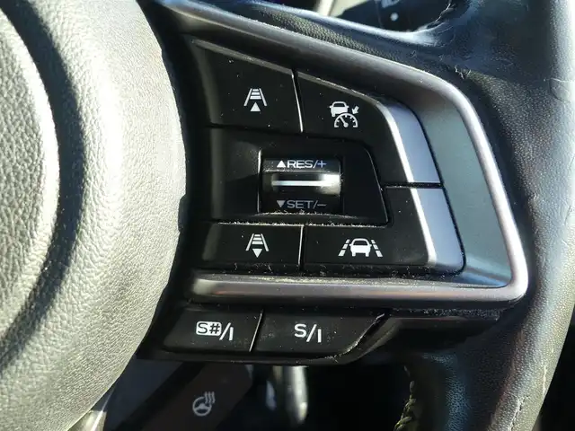 スバル アウトバック リミテッド 千葉県 2017(平29)年 7.7万km ダークブルーパール アイサイト/スバルリヤビークルディテクション/ブラックレザーシート/前席パワーシート/シートヒーター/ダイヤトーンサウンドナビ/地デジTV/【DVD/CD再生機能　Bluetooth接続】/フロント/サイド/バックカメラ/フリップダウンモニター/革巻きステアリング/ステアリングスイッチ/パドルシフト/ETC/LEDヘッドライト/フォグライト/ウインカーミラー/純正18インチアルミホイル/サイド/カーテンエアバッグ/キーレスアクセス