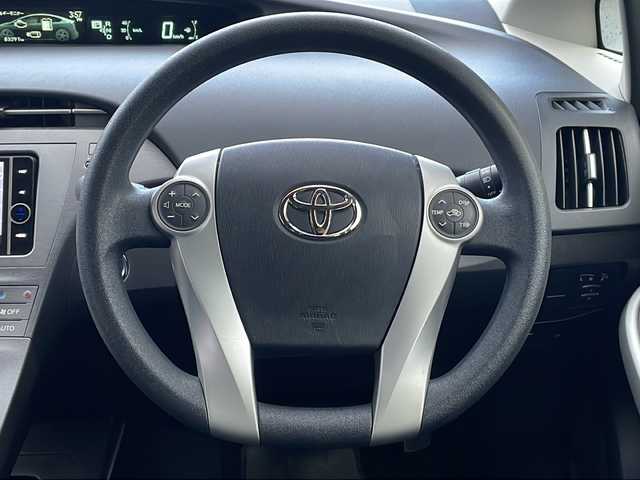 トヨタ プリウス S 福井県 2012(平24)年 8.4万km ブラック (株)IDOMが運営する【じしゃロン福井店】の自社ローン対象車両になります。こちらは現金またはオートローンご利用時の価格です。自社ローンご希望の方は別途その旨お申付け下さい/純正ナビ（CD・DVD・BT接続可）/フルセグテレビ/バックカメラ/ETC/HID/フォグランプ