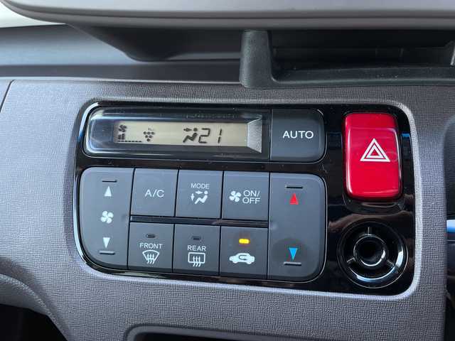 ホンダ Ｎ ＯＮＥ スタンダード ローダウン L 千葉県 2018(平30)年 2.5万km クリスタルブラックパール カーオーディオ/(CD/USB/AM/FM)/横滑り防止装置/ビルトインETC/アイドリングストップ/HIDヘッドライト/オートライト/ウィンカーミラー/電動格納ミラー/社外14インチAW/シートリフター/プッシュスタート/スマートキー/フロアマット/取扱説明書/保証書