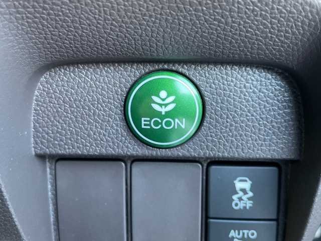 ホンダ Ｎ ＯＮＥ スタンダード ローダウン L 千葉県 2018(平30)年 2.5万km クリスタルブラックパール カーオーディオ/(CD/USB/AM/FM)/横滑り防止装置/ビルトインETC/アイドリングストップ/HIDヘッドライト/オートライト/ウィンカーミラー/電動格納ミラー/社外14インチAW/シートリフター/プッシュスタート/スマートキー/フロアマット/取扱説明書/保証書