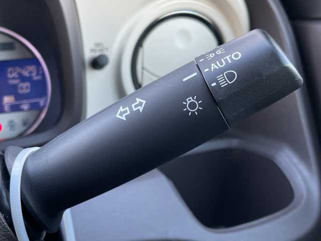 ホンダ Ｎ ＯＮＥ スタンダード ローダウン L 千葉県 2018(平30)年 2.5万km クリスタルブラックパール カーオーディオ/(CD/USB/AM/FM)/横滑り防止装置/ビルトインETC/アイドリングストップ/HIDヘッドライト/オートライト/ウィンカーミラー/電動格納ミラー/社外14インチAW/シートリフター/プッシュスタート/スマートキー/フロアマット/取扱説明書/保証書