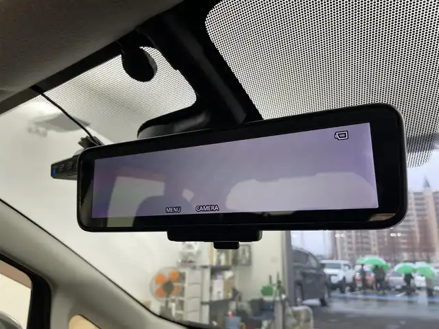 日産 ノート X 千葉県 2017(平29)年 6.5万km ダークメタルグレー 禁煙車/エマージェンシーブレーキ/・レーンキープアシスト/・パーキングセンサー/純正７型メモリナビ/・型番：MM317D-W/・CD/DVD/Bluetooth/フルセグTV/・アラウンドビューモニター/・ETC/・デジタルインナーミラー/ステアリングスイッチ/純正フロアマット/純正ホイールキャップ/オートライト/ヘッドライトレベライザー/プッシュスタート&スマートキー