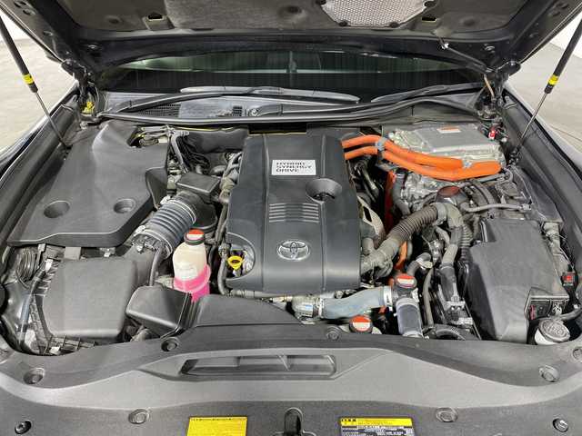 トヨタ クラウン ハイブリッド アスリートS 福岡県 2015(平27)年 9.6万km プレシャスブラックパール 純正HDDナビゲーション/フルセグテレビ/バックカメラ/パワーシート/本革シート/ETC/ハンドルヒーター/シートヒーター/シートクーラー/ドライブレコーダー前後/純正18インチアルミホイール/オートライト/スマートキー/プッシュスタートエンジン/ドアバイザー