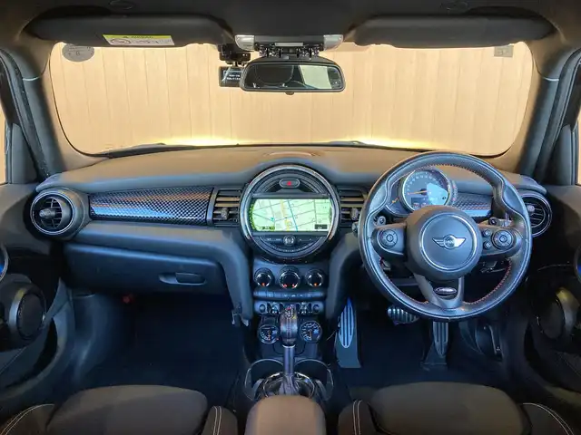 ＭＩＮＩ ミニ クーパー S 愛知県 2017(平29)年 2.6万km ミッドナイト・ブラック・メタリック JCW　パッケージ　/17インチブラックAW　/リアスポイラー　/MINIドライビングモード　/JCWレザーステアリング　　/BSM　/クルーズコントロール　/ETC/ドラレコ　/バックカメラ　/パドルシフト　/ミッドナイトブラック・メタリック