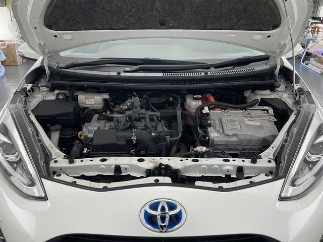 トヨタ アクア S スタイルブラック 長野県 2019(令1)年 3.9万km ホワイトパールクリスタルシャイン 純正9型SDナビ&フルセグTV&CD&DVD&BT/レーンディパーチャーアラート/パーキングサポートブレーキ/プリクラッシュセーフティ/クリアランスソナー/オートマチックハイビーム/先行車発進告知/ステアリングスイッチ/バックカメラ/ビルトインETC/LEDヘッドライト/オートライト/フロントフォグランプ/電動格納ミラー/ウィンカーミラー/純正15インチAW装着/純正フロアマット/プッシュスタート/スマートキー