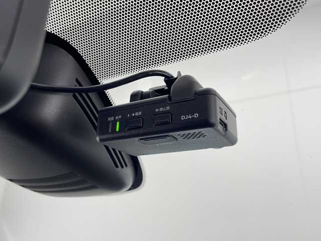 日産 セレナ e－パワー ハイウェイスター G 宮崎県 2020(令2)年 6.3万km ダイヤモンドブラック プロパイロット/エマ―ジェンシーブレーキ/LDW(車線逸脱警報）/LDP（車線逸脱防止支援）/BSW（後側方車両検知警報）/BSI(後側方衝突防止支援）/クリアランスソナー/オートマチックハイビーム/純正10インチSDナビ/フルセグTV/CD/DVD/Bluetooth/アラウンドビューモニター/純正11インチ後席フリップダウンモニター/両側パワースライドドア/ハンズフリーオートスライドドア/インテリジェントパーキングアシスト/LEDヘッドライト/ビルトインETC/純正ドライブレコーダー（DJ4-D)/純正16インチAW