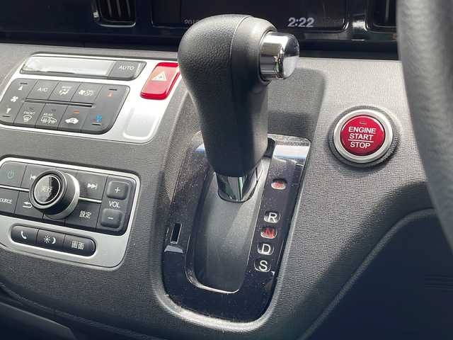 ホンダ Ｎ ＯＮＥ ツアラー Lパッケージ 新潟県 2013(平25)年 8.6万km プレミアムホワイトパール 4WD/純正ディスプレイオーディオ/CD/バックカメラ/クルーズコントロール/ベンチシート/パドルシフト/スマートキー/プッシュスタート/キセノンヘッドライト/オートライト/純正14インチアルミホイール
