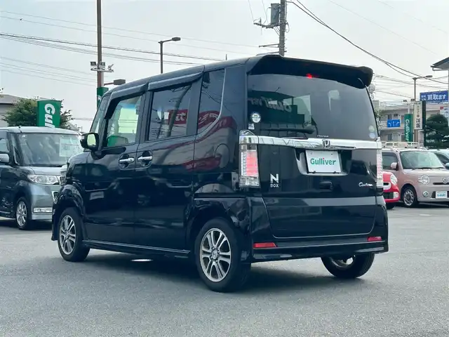 ホンダ Ｎ ＢＯＸ カスタム SSパッケージ 静岡県 2015(平27)年 6.3万km プレミアムゴールドパープルパール エンジンスタートボタン/パワーステアリング/パワーウィンドウ/保証書/取扱説明書/記録簿/オートエアコン/スマートキー/スペアキー１本/純正SDナビ（CD/BT/ワンセグ）/ドライブレコーダー前後/ベンチシート/フロアマット/両側パワースライドドア/純正アルミホイール/ABS/横滑り防止装置/盗難防止装置/オートライト/LEDヘッドライト/Wエアバック
