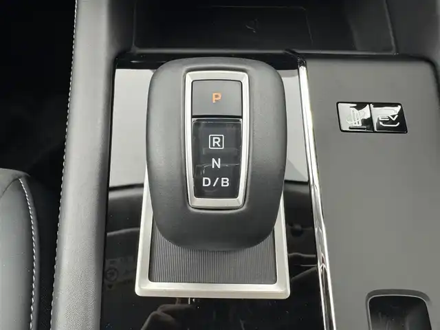 三菱 アウトランダー ＰＨＥＶ G 愛知県 2024(令6)年 0.1万km アメジストブラック 4WD/寒冷地仕様/マイパイロット/　　・レーダークルーズコントロール/　　・車線維持支援機能/メーカーオプション純正9インチスマホ連動ナビゲーション/　　・Bluetooth/フルセグTV/HDMI/マルチアラウンドモニター/ヘッドアップディスプレイ/置くだけ充電/AC100V/ステアリングリモコン/ステアリングヒーター/ハーフレザーシート/パワーシート（D席）/シートヒーター（前席）/純正テールゲートスポイラー/純正18インチアルミホイール/アダプティブLEDヘッドライト/オートマチックハイビーム/フォグランプ（前/後）/ブラインドスポットモニター/ダウンヒルアシストコントロール/スペアキー