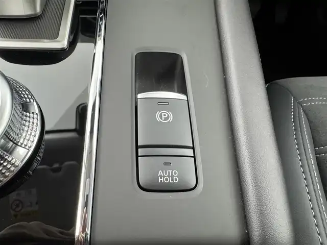 三菱 アウトランダー ＰＨＥＶ G 愛知県 2024(令6)年 0.1万km アメジストブラック 4WD/寒冷地仕様/マイパイロット/　　・レーダークルーズコントロール/　　・車線維持支援機能/メーカーオプション純正9インチスマホ連動ナビゲーション/　　・Bluetooth/フルセグTV/HDMI/マルチアラウンドモニター/ヘッドアップディスプレイ/置くだけ充電/AC100V/ステアリングリモコン/ステアリングヒーター/ハーフレザーシート/パワーシート（D席）/シートヒーター（前席）/純正テールゲートスポイラー/純正18インチアルミホイール/アダプティブLEDヘッドライト/オートマチックハイビーム/フォグランプ（前/後）/ブラインドスポットモニター/ダウンヒルアシストコントロール/スペアキー