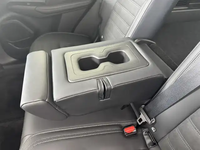 三菱 アウトランダー ＰＨＥＶ G 愛知県 2024(令6)年 0.1万km アメジストブラック 4WD/寒冷地仕様/マイパイロット/　　・レーダークルーズコントロール/　　・車線維持支援機能/メーカーオプション純正9インチスマホ連動ナビゲーション/　　・Bluetooth/フルセグTV/HDMI/マルチアラウンドモニター/ヘッドアップディスプレイ/置くだけ充電/AC100V/ステアリングリモコン/ステアリングヒーター/ハーフレザーシート/パワーシート（D席）/シートヒーター（前席）/純正テールゲートスポイラー/純正18インチアルミホイール/アダプティブLEDヘッドライト/オートマチックハイビーム/フォグランプ（前/後）/ブラインドスポットモニター/ダウンヒルアシストコントロール/スペアキー