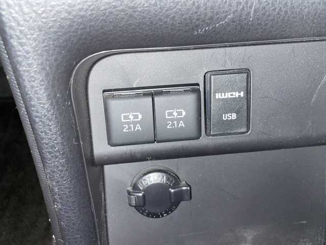 トヨタ ヴォクシー ZS 煌 熊本県 2018(平30)年 9.7万km ホワイトパールクリスタルシャイン アルパイン11インチナビ/（CD/DVD/フルセグTV/BT、HDMI）/バックカメラ/アルパイン12.8インチフリップダウンモニター/ETC/クルーズコントロール/オートハイビーム/オートライト/トヨタセーフティーセンス/両側パワースライドドア/クルーズコントロール/LEDヘッドライト/ビルトインETC/純正16インチアルミホイール/プッシュスタート/スマートキー