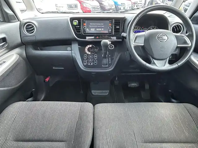 日産 デイズ ルークス HWS X Vセレ +SeftyⅡ 茨城県 2015(平27)年 7.3万km ブラック 純正７インチＳＤナビ/（Ｂｌｕｅｔｏｏｔｈ、ＤＶＤ、フルセグ）/片側パワースライドドア/片側スライドドア/純正フロアマット/純正14インチアルミホイール/ベンチシート/ＥＴＣ/プッシュスタート