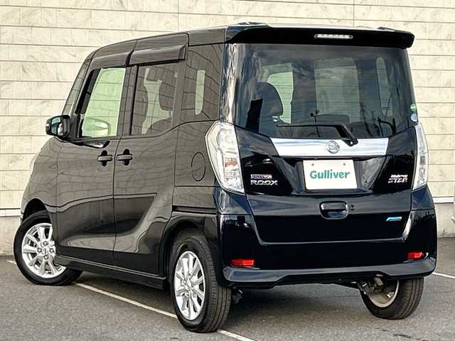 日産 デイズ ルークス HWS X Vセレ +SeftyⅡ 茨城県 2015(平27)年 7.3万km ブラック 純正７インチＳＤナビ【MC314D-W】/(地デジTV・CD・DVD・BT・ラジオ再生)/片側パワースライドドア/衝突軽減システム/横滑り防止機能/ETC/純正14インチアルミホイール/純正フロアマット/スマートキー/プッシュスタート