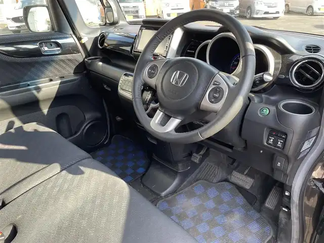 ホンダ Ｎ ＢＯＸ カスタム G ターボパッケージ 静岡県 2013(平25)年 7.7万km プレミアムゴールドパープルパール ワンオーナー/4WDターボ/純正メモリナビ/・ワンセグTV/SD/DVD/CD/USB/バックカメラ/プッシュスタート/スマートキーx2/パドルシフト/HIDライト/オートライト/フォグライト/両側パワースライドドア/クルーズコントロール/純正１５インチAW/純正フロアマット/取扱説明書/新車保証書