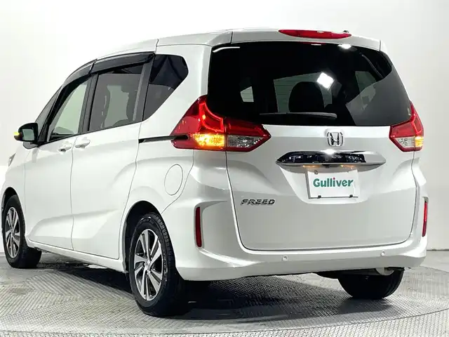 ホンダ フリード G ホンダセンシング 大阪府 2022(令4)年 1.5万km プラチナホワイトパール 純正ナビ バックカメラ ハーフレザー シートヒーター レーダークルコン 衝突軽減ブレーキ レーンアシスト 両側パワースライドドア オートライト アイドリングストップ ETC