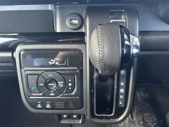 スズキ スペーシア カスタム HYBRID XS 福島県 2025(令7)年 0.8万km ブルーイッシュブラックパール3 ・HYBRID XS 全方位モニター付メモリーナビゲーション/　　スズキコネクト対応通信機装着車/・デュアルセンサーブレーキサポートII/・運転席・助手席・サイド・カーテンエアバック/・１か月　６か月点検済/・ワンオーナー/・純正ナビフルセグTV：BT/・アラウンドビューモニター/・スロットルコントローラー/・ハーフレザーシート/・シートヒーター/・ステアリングヒーター/・クルーズコントロール/・ステアリングリモコン/・両側パワースライドドア/・リアサーキュレーター/・純正１５インチアルミ/・スマートキー/・プッシュスタート/・アームレスト/・オートライト/・LEDヘットライト/・LEDフォグライト/・DSBS/・LDP/・ACC/・標識認識/・発信車お知らせ/・コーナーセンサー/・保証書/・取説