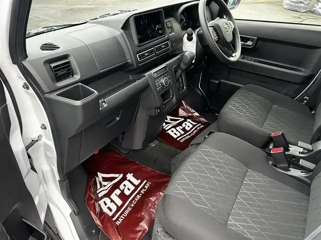 ダイハツ アトレー バン RS 道北・旭川 2025(令7)年 0.2万km シャイニングホワイトパール ターボ/両側パワースライドドア/プッシュスタート/スマートキー/クルーズコントロール/オートライト/LEDヘッドライト/コーナーセンサー