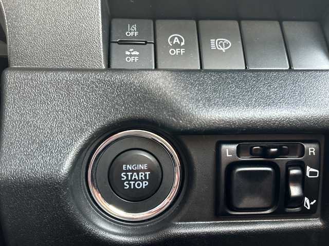 スズキ ジムニー XC 千葉県 2023(令5)年 1.1万km シフォンアイボリーM ディスプレイオーディオ　ＦＨ－８５００ＤＶＳ　ＢＴ　ＤＶＤ　バックカメラ　クルコン　ＥＴＣ　ドラレコ　シートヒーター　ＬＥＤライト　ＨＫＳマフラー　ホワイトレタ　Ｒ／Ｔタイヤ　４ＷＤ　ターボ　衝突軽減