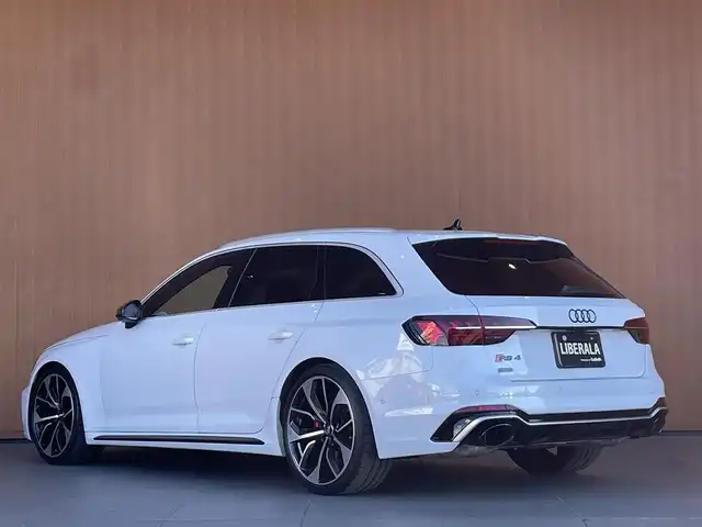 アウディ ＲＳ４