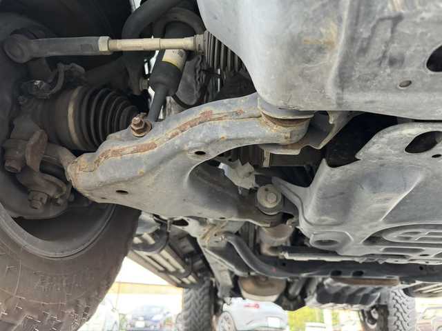 トヨタ ＦＪクルーザー 三重県 2016(平28)年 5.9万km ホワイト ガソリン/パートタイム4WD/フロア5AT/イクリプス 7インチ フューチャーリンクナビ AVN-Z05iW/（FM/AM/TV/Bluetooth/CD/DVD/SD/SDREC/USB/外部入力）/バックカメラ/ETC/安全/・バックソナー/・SRS 前席サイドエアバッグ＆前後席カーテンシールドエアバッグ/・EBD付ABS/装備/・【OP】アクティブトラクションコントロール［A-TRAC］/・【OP】ウインドシールドデアイサー/・【OP】サイドステップ/・【OP】クルーズコントロール/・マニュアルエアコン/・ステアリングスイッチ/・リヤフォグランプ/・チルトステアリング/・電動調整ドアミラー＆広角フェンダーミラー/・265/70R17 トーヨー・オープンカントリータイヤ ＆スチールホイール/・17インチスチールホイール（純正ハブキャップ付）あり/・リモコンキーx2、スペアメカキーx1、リモコンスターターx1/など