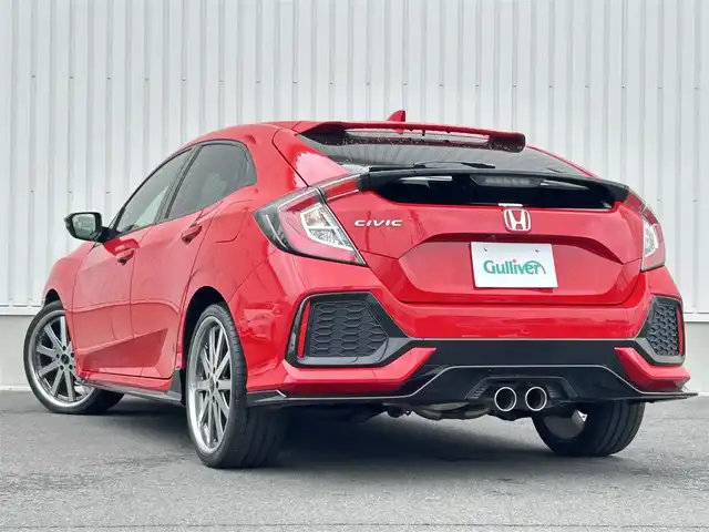 ホンダ シビック ハッチバック ホンダセンシング 群馬県 2018(平30)年 4.8万km フレームレッド 6ＭＴ車/純正メモリーナビ/CD/DVD/FM/AM/Bluetooth/SD/iPod/USB/フルセグTV/バックカメラ/ホンダセンシング/・衝突軽減ブレーキ/・路外逸脱抑制機能/・車線維持支援システム/・先行車発進お知らせ機能/・標識認識機能/・アダプティブクルーズコントロール/ビルトインＥＴＣ/前席シートヒーター/電子パーキングブレーキ/ブレーキホールド/オートライト/8スピーカー/純正フロアマット/社外アルミ/スペアキー/取扱説明書/保証書
