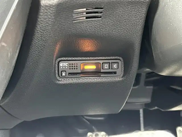 ホンダ シビック ハッチバック ホンダセンシング 群馬県 2018(平30)年 4.8万km フレームレッド 6ＭＴ車/純正メモリーナビ/CD/DVD/FM/AM/Bluetooth/SD/iPod/USB/フルセグTV/バックカメラ/ホンダセンシング/・衝突軽減ブレーキ/・路外逸脱抑制機能/・車線維持支援システム/・先行車発進お知らせ機能/・標識認識機能/・アダプティブクルーズコントロール/ビルトインＥＴＣ/前席シートヒーター/電子パーキングブレーキ/ブレーキホールド/オートライト/8スピーカー/純正フロアマット/社外アルミ/スペアキー/取扱説明書/保証書