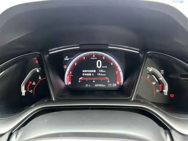 ホンダ シビック ハッチバック ホンダセンシング 群馬県 2018(平30)年 4.8万km フレームレッド 6ＭＴ車/純正メモリーナビ/CD/DVD/FM/AM/Bluetooth/SD/iPod/USB/フルセグTV/バックカメラ/ホンダセンシング/・衝突軽減ブレーキ/・路外逸脱抑制機能/・車線維持支援システム/・先行車発進お知らせ機能/・標識認識機能/・アダプティブクルーズコントロール/ビルトインＥＴＣ/前席シートヒーター/電子パーキングブレーキ/ブレーキホールド/オートライト/8スピーカー/純正フロアマット/社外アルミ/スペアキー/取扱説明書/保証書